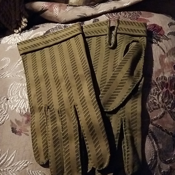 Hermes Accessories - Hermes Gloves